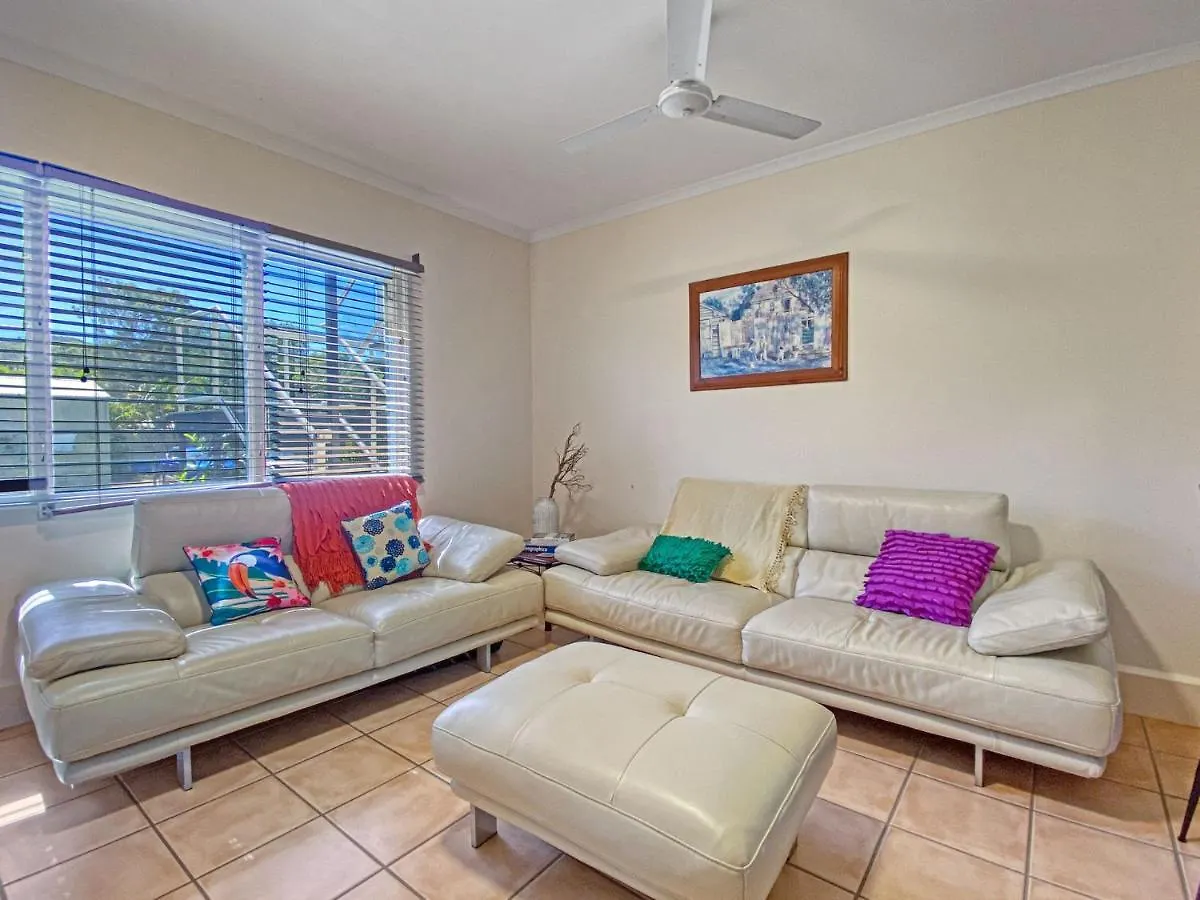 Picnic Bay Apartments Unit 1